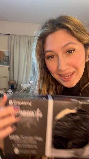 3 min POV JOI watch me put on my black shiny nitrile XS gloves, while giving you a JOI and shushing you 🤫🧤🖤💋 now cum for be me!
