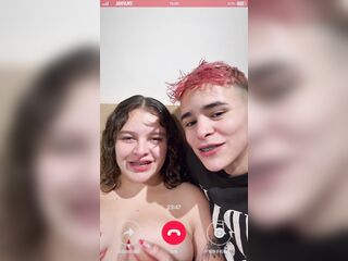 GROSERO!! Sus tetas gigantes esperaban tu llamada hawt