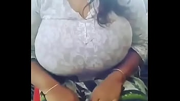 Punjabi Horny Bhabi Ke Boobs