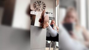 Gwen Gets Caught Posing for a Hot Foot Fetish during Lunch (NSFW Preview)