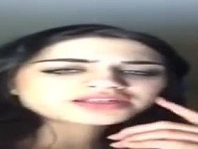 girls having threeway with classmate on periscope