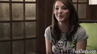 Amateur Toying Her Pussy While Restrained on Sybian Machine