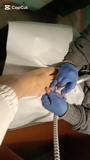 Cambio smalto 😎😎
41 bianco 💦💦💦