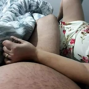 Step mom help injured step son by handjob his dick after pregnancy