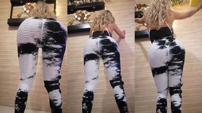 chica hermosa culona bailando enfrente de sus seguidores