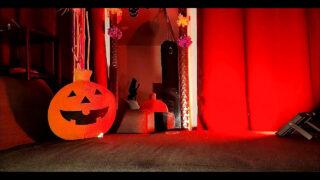 Biniyor &#8211; Çoraplı, yüksek topuklu ayakkabılı Latin orospu kendi götünü beceriyor