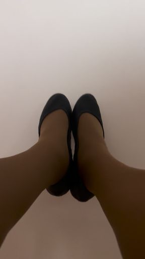 footjob with flat shoes