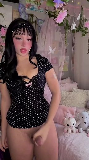 Hot trans couple enjoys a group blowjobs session