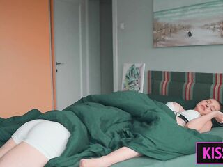 Morning Delight: Spouse Wakes Wife with Tongue and Fills Her Up with Cum in Daybed