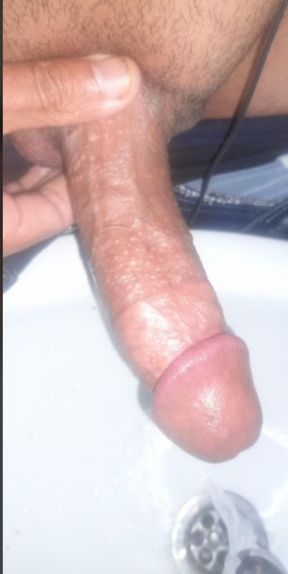 LOOK me iam hot