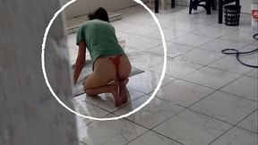 Quase fui pego olhando minha vizinha!!