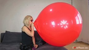 Kia overinflate giant red balloon (4K)