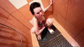 Sauna Seduction: Fast Poolside Sex with Bootylicious Babe in Bikini