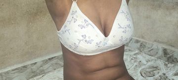 Taniya sharma showing her naked body and playing with big dildo