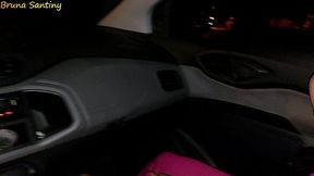 ofereci carona para a gostosa que tava andando sozinha na rua, e ela transou comigo por gratidao;