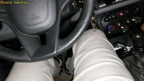 ofereci carona para a gostosa que tava andando sozinha na rua, e ela transou comigo por gratidao;