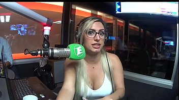 Teaser : PornCast com Emme white , Mia Linz , Caio Arbex