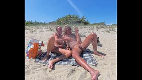 Live sex show recording, nudist beach, mobile version, action camera POV, 4K, shemale girlfriend and cis man19.05.2025 3