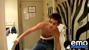 Gorgeous Zack Randall fingering himself while jerking off