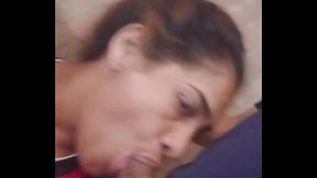 Mamada y anal doloroso para la nena