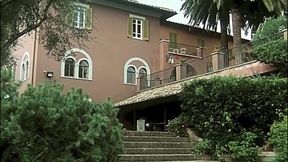 At Moana Pozzi&#039;s Club Pussy for Everyone