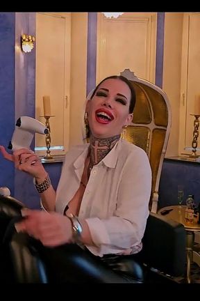 Miss Alessa Milano Playing and Facesitting
