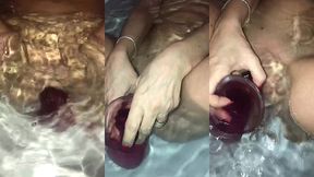 mia moglie si masturba nella vasca da bagnomia moglie, calda e vogliosa si fa ...