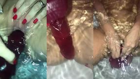 mia moglie si masturba nella vasca da bagnomia moglie, calda e vogliosa si fa ...