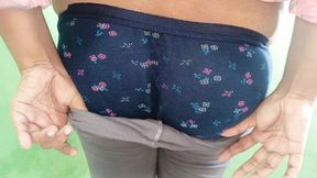 Married mallu aunty showing hot structure romance with jasmine