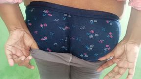Married mallu aunty showing hot structure romance with jasmine