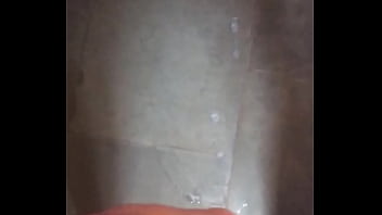 Gozando gostoso na punheta