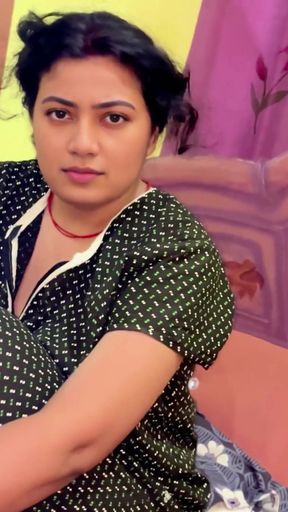 seduced the stepmom and took advantage of the opportunity and fuck the, Full Hindi video   Clip 1