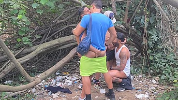 Dando o cu na trilha!