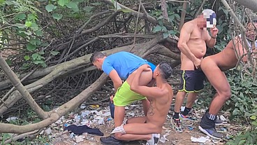 Dando o cu na trilha!