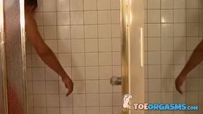 Lovely foot fetish twink Boomer Jacoby pleasures his cock