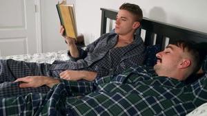 Pillow bang: unprotected - Tom Bentley, Mason Lear American Nail