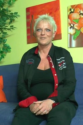 Masturbation with sex toys in pussies by BB-VIDEO Produktion