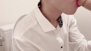 [BL] A handsome member of society who is asked to give a blow job in the bathroom