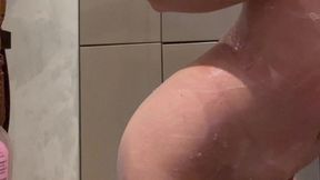 besoin de quelqu’un pour m’aider a me frotter le dos et pas que