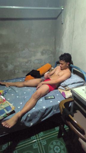 Filipino Teen Engraver Jerks Himself off in the Shower Until He Cums