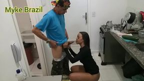 diarista novinha nao resiste a um coroa e transa com o patrao feat. alice vasconcellos