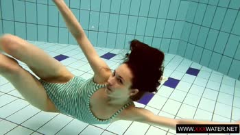 Janka's Sensual Underwater Seduction