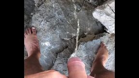 Guarda il mio piscio libero e masturbati! - Watch my free piss and masturbate yourself!