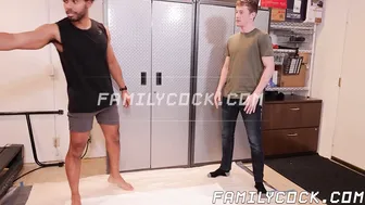 Tony Genius barebacks muscle bottom Aaron Allen