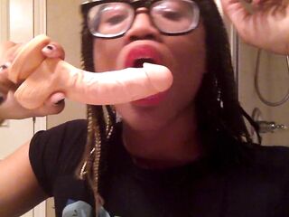 Tgirl sucks a 5 inch sextoy