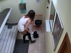 Busty model came to solarium