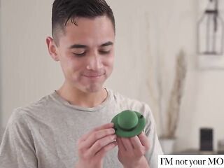 "Don't U Dare Cum Yet," Freya Parker Groans Whilst Mona Azar Sits on His Face