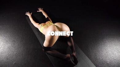 Flexible blonde yoga girl edging with doggystyle feet fetish
