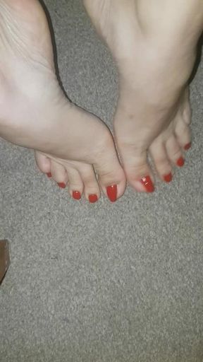 Red Pedi foot scrub