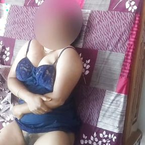 Hot desi boudi big juicy tits bouncing rough creampie sex